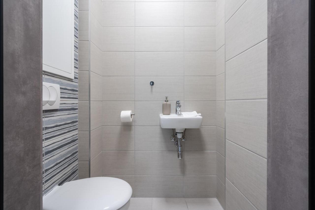 Navy Angel Apartment With Balcony Budapest Esterno foto