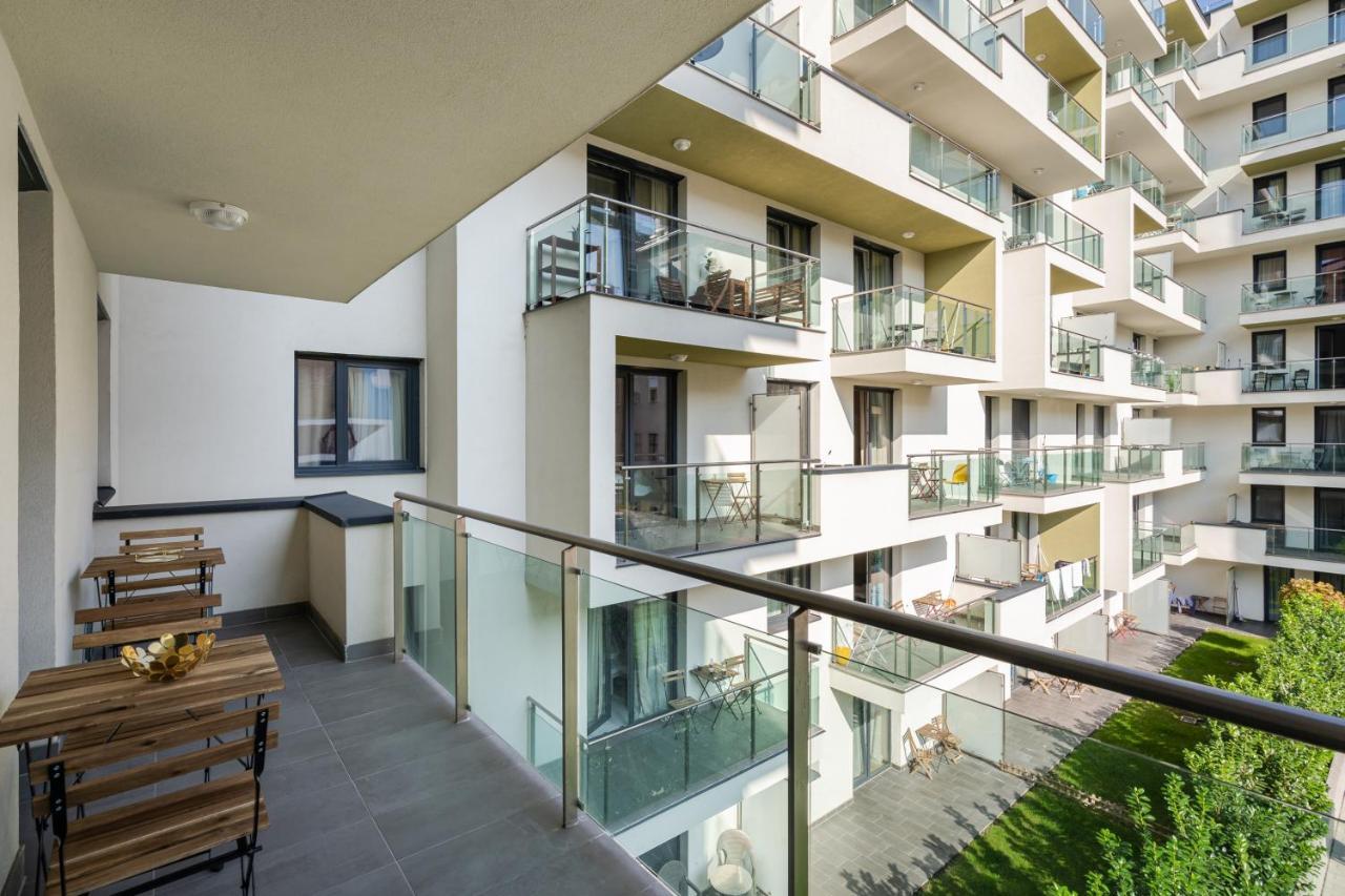 Navy Angel Apartment With Balcony Budapest Esterno foto
